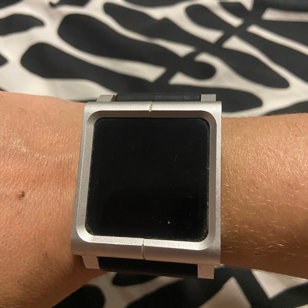 iPod Nano 6th generation with Black Band